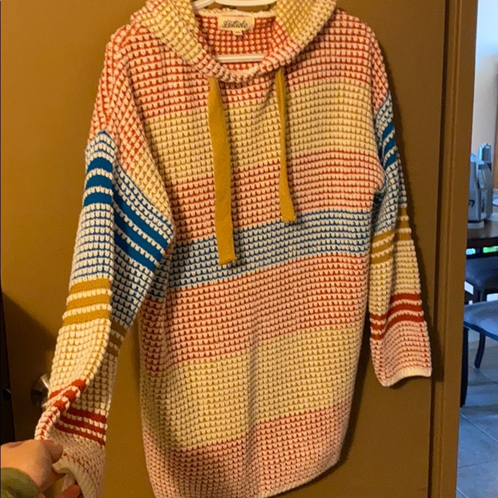 Hooded Pullover